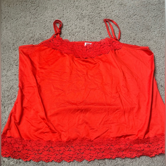 CATO WOMAN BOLD TOMATO RED LACE CAMISOLE TOP ADJUSTABLE STRAPS SIZE 22/24W - Picture 1 of 5